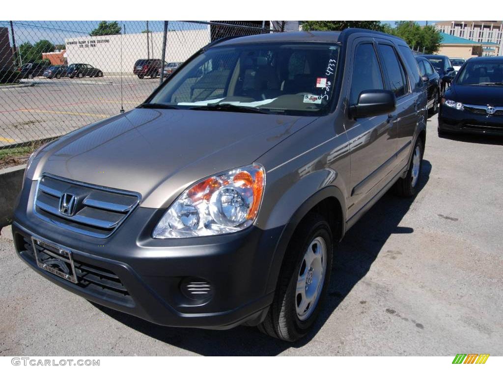 2005 CR-V LX - Sahara Sand Metallic / Ivory photo #1