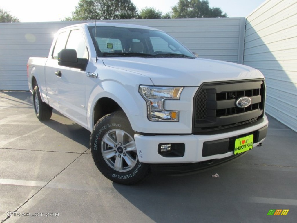 2015 F150 XL SuperCab 4x4 - Oxford White / Medium Earth Gray photo #2