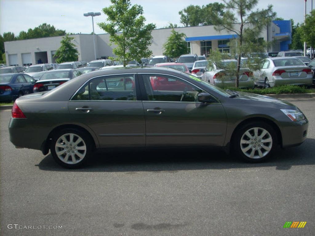 2007 Accord LX V6 Sedan - Carbon Bronze Pearl / Ivory photo #2