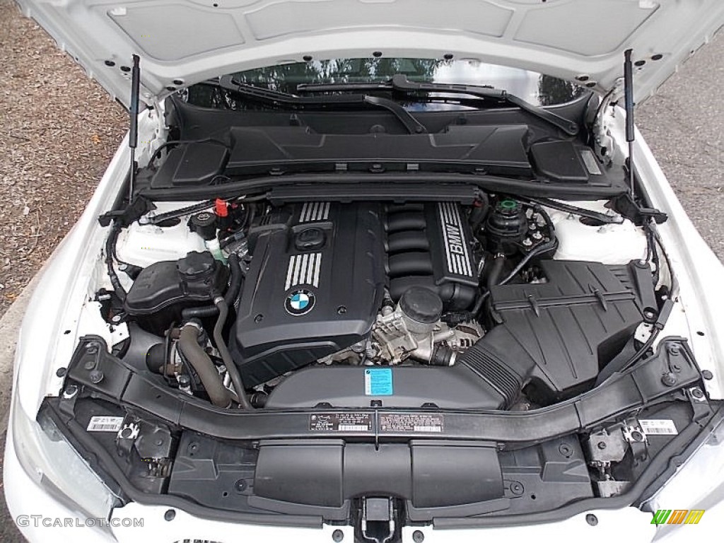 2009 BMW 3 Series 328xi Sedan Engine Photos