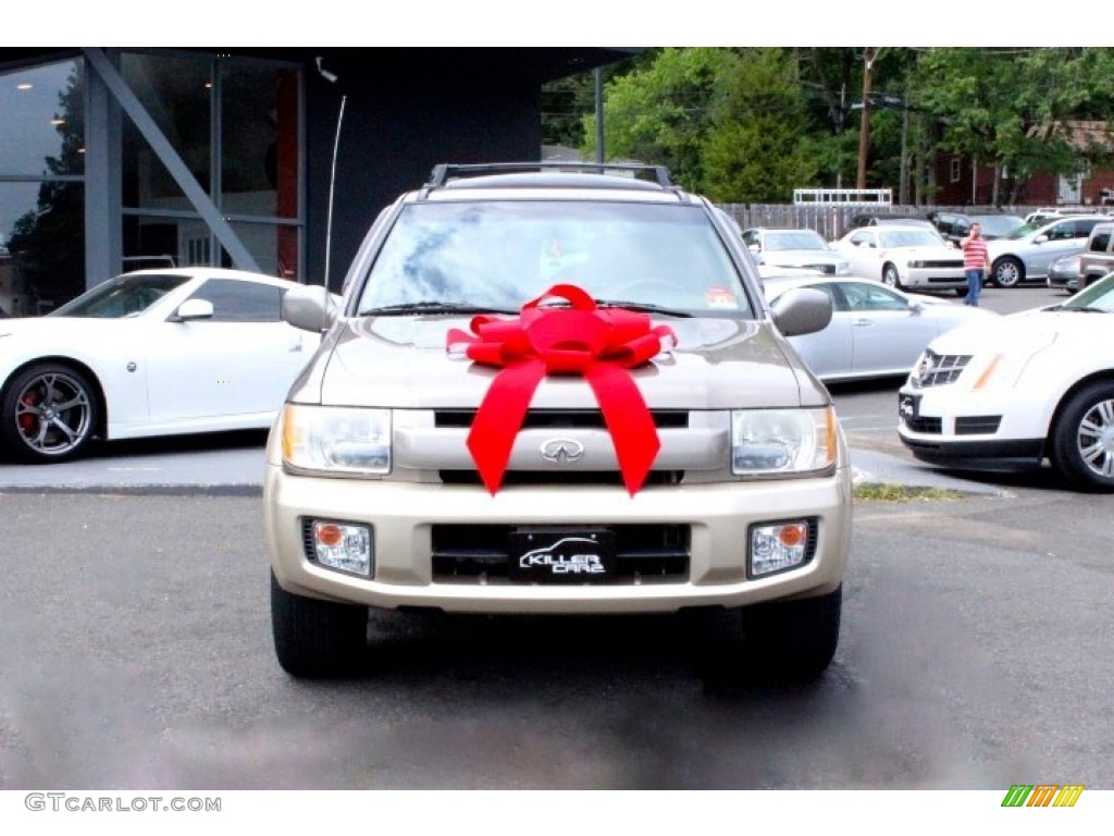 2002 QX4 4x4 - Golden Sand Metallic / Stone Beige photo #2