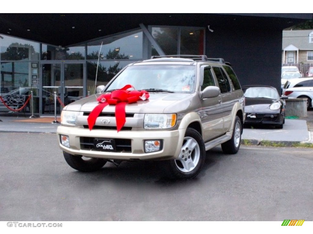 2002 QX4 4x4 - Golden Sand Metallic / Stone Beige photo #3