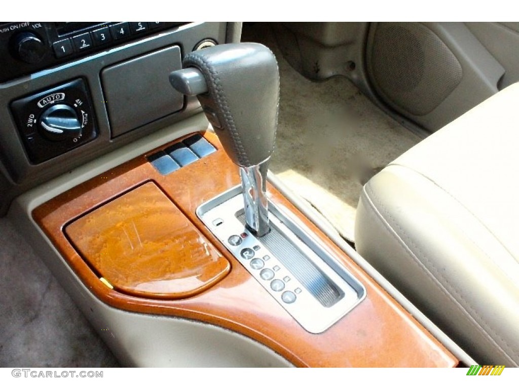 2002 QX4 4x4 - Golden Sand Metallic / Stone Beige photo #20