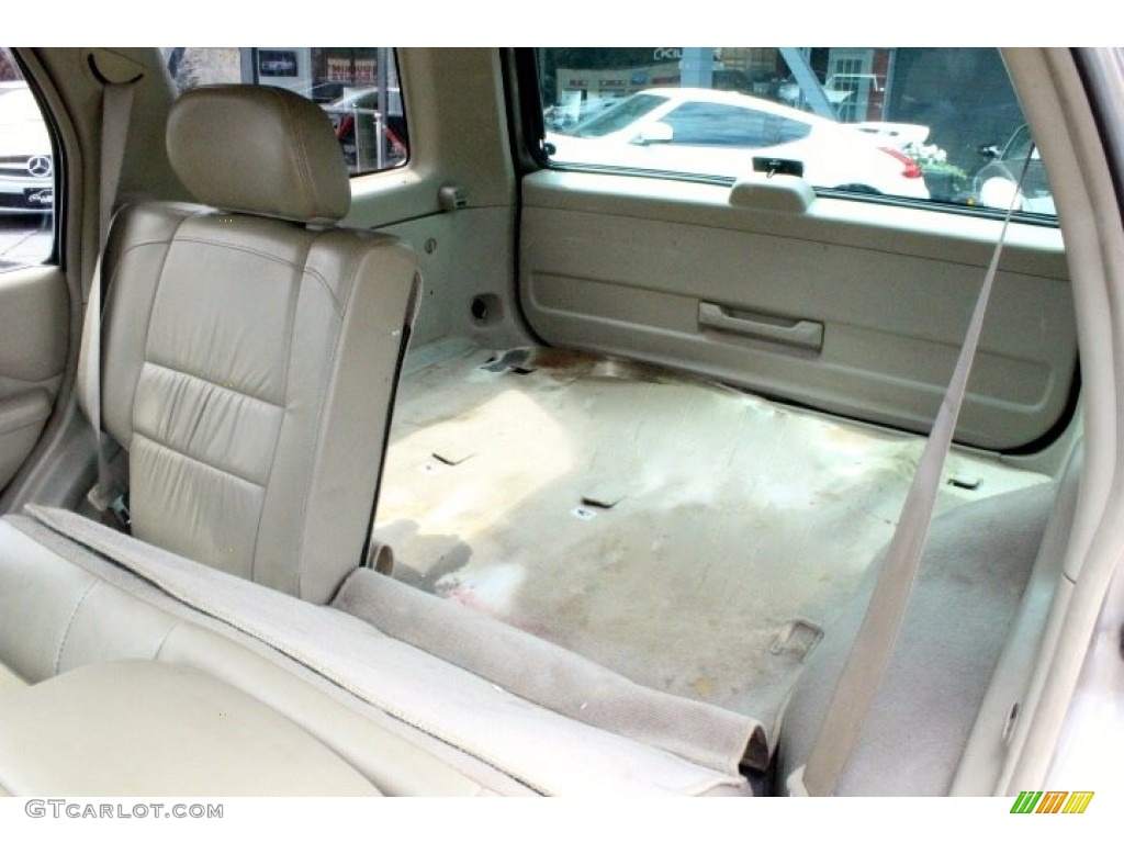 2002 QX4 4x4 - Golden Sand Metallic / Stone Beige photo #25