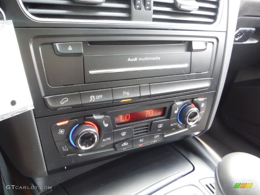 2012 Audi Q5 3.2 FSI quattro Controls Photo #106270426