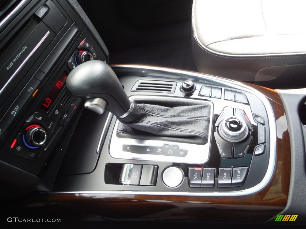 2012 Audi Q5 3.2 FSI quattro Controls Photos