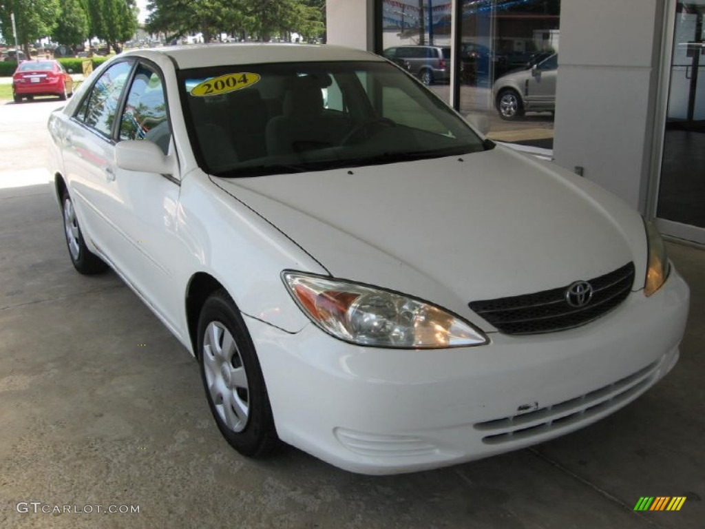 2004 Camry SE - Super White / Stone photo #1