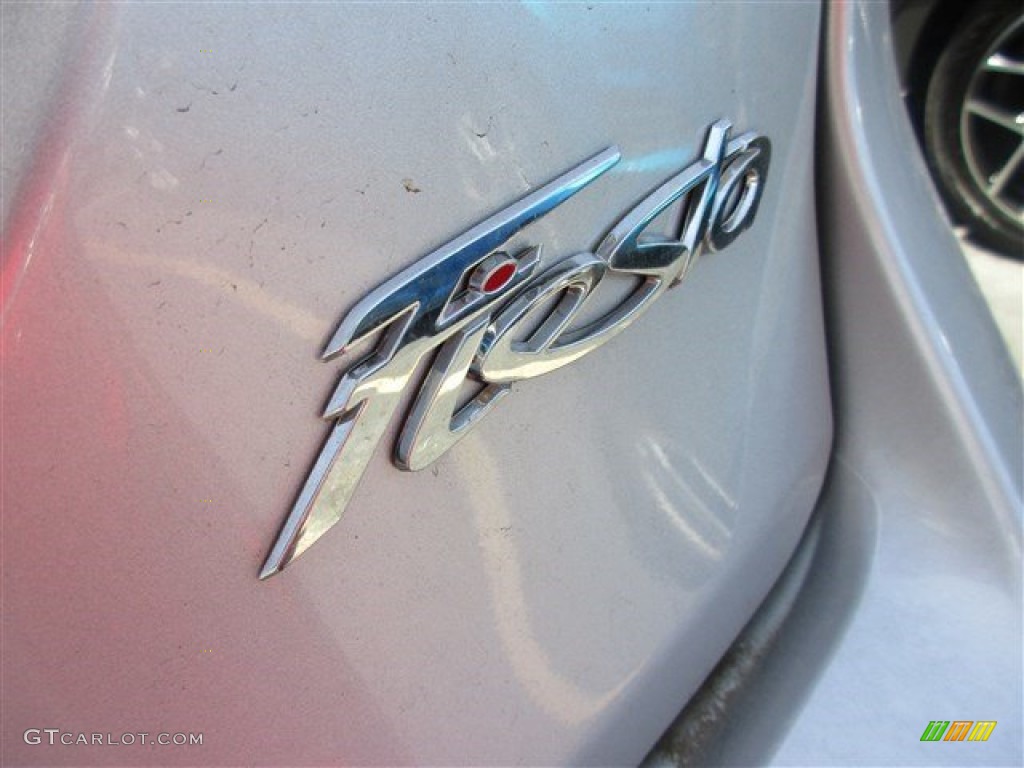 2015 Fiesta SE Sedan - Ingot Silver Metallic / Medium Light Stone photo #6