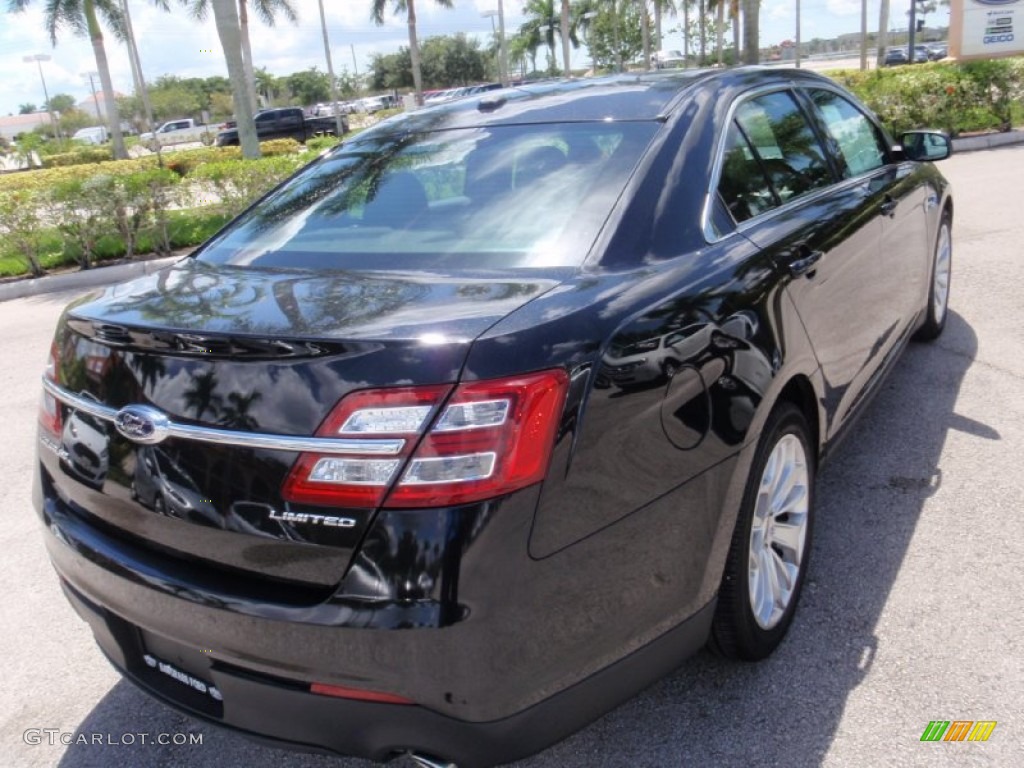 2015 Taurus Limited - Tuxedo Black Metallic / Charcoal Black photo #6