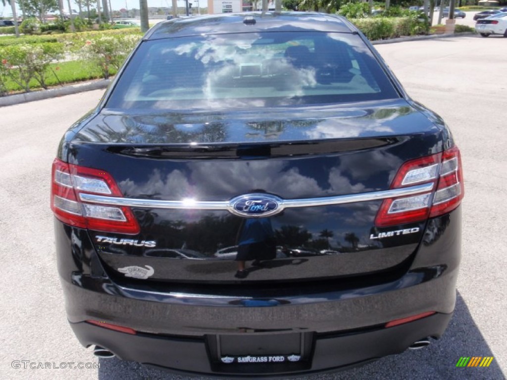 2015 Taurus Limited - Tuxedo Black Metallic / Charcoal Black photo #7