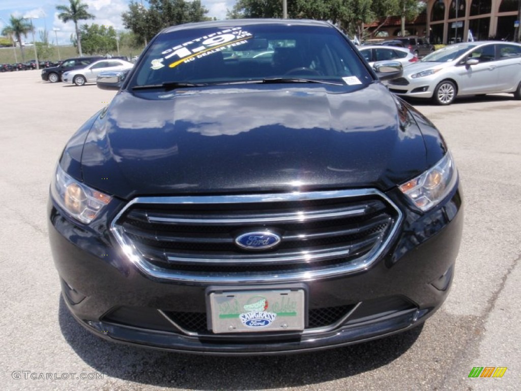 2015 Taurus Limited - Tuxedo Black Metallic / Charcoal Black photo #15
