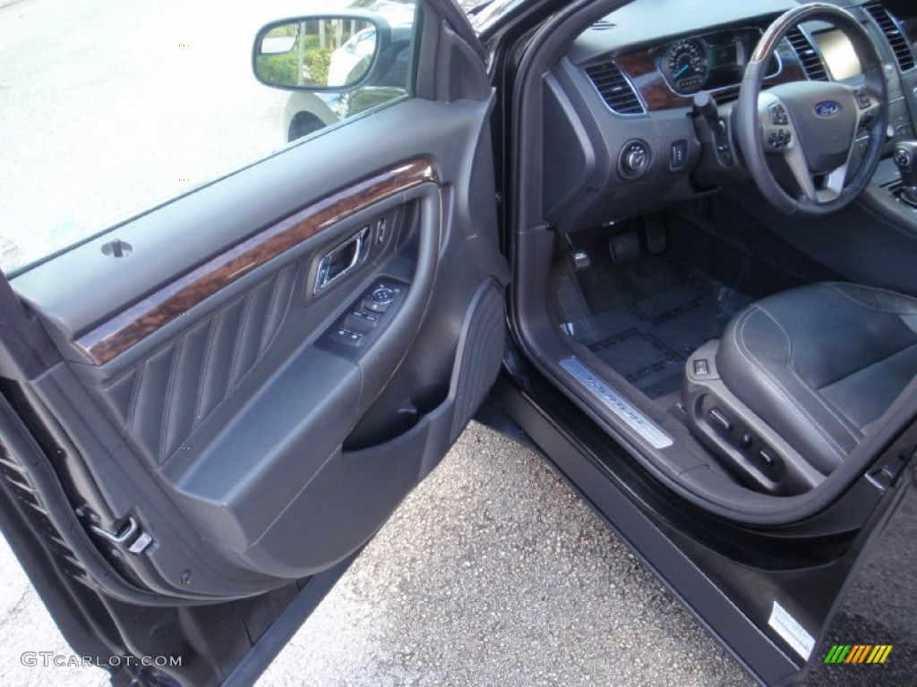 2015 Taurus Limited - Tuxedo Black Metallic / Charcoal Black photo #17