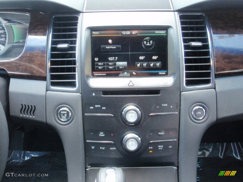 2015 Taurus Limited - Tuxedo Black Metallic / Charcoal Black photo #26