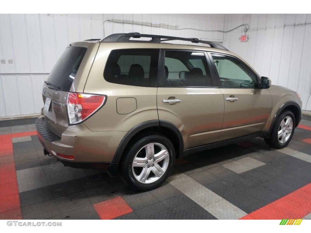 2009 Forester 2.5 X Premium - Topaz Gold Metallic / Black photo #7