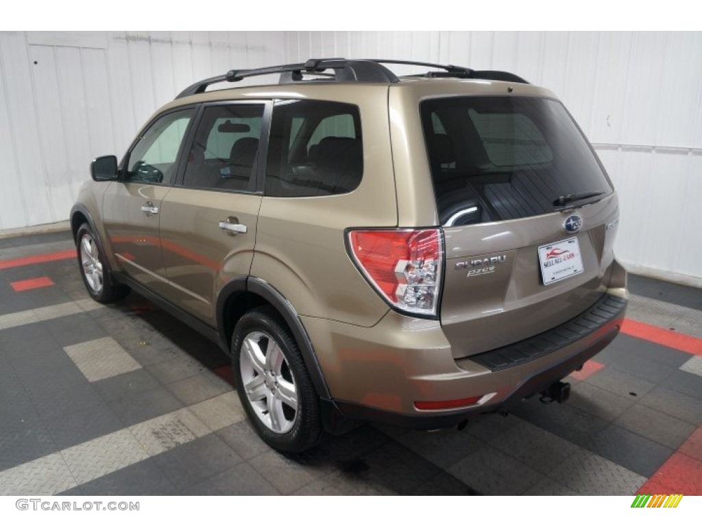 2009 Forester 2.5 X Premium - Topaz Gold Metallic / Black photo #10