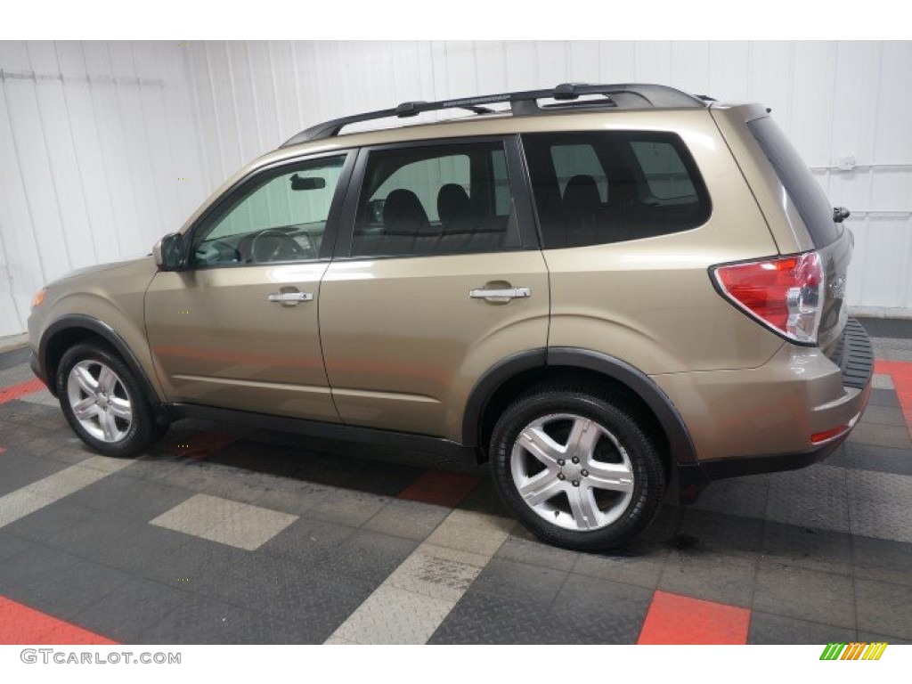 2009 Forester 2.5 X Premium - Topaz Gold Metallic / Black photo #11