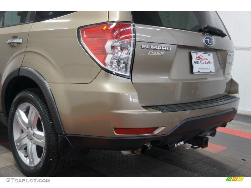 2009 Forester 2.5 X Premium - Topaz Gold Metallic / Black photo #51