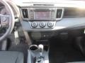 Super White - RAV4 LE Photo No. 24