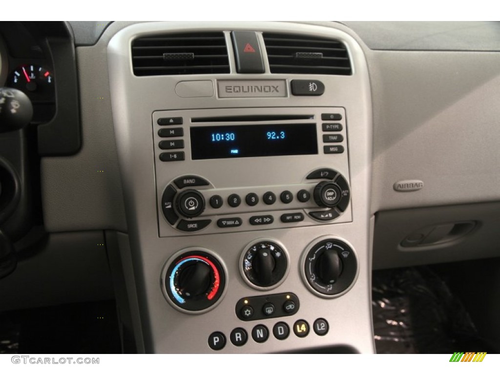2005 Chevrolet Equinox LT AWD Controls Photos