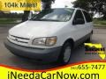 Super White 2000 Toyota Sienna LE