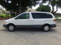 2000 Super White Toyota Sienna LE  photo #2