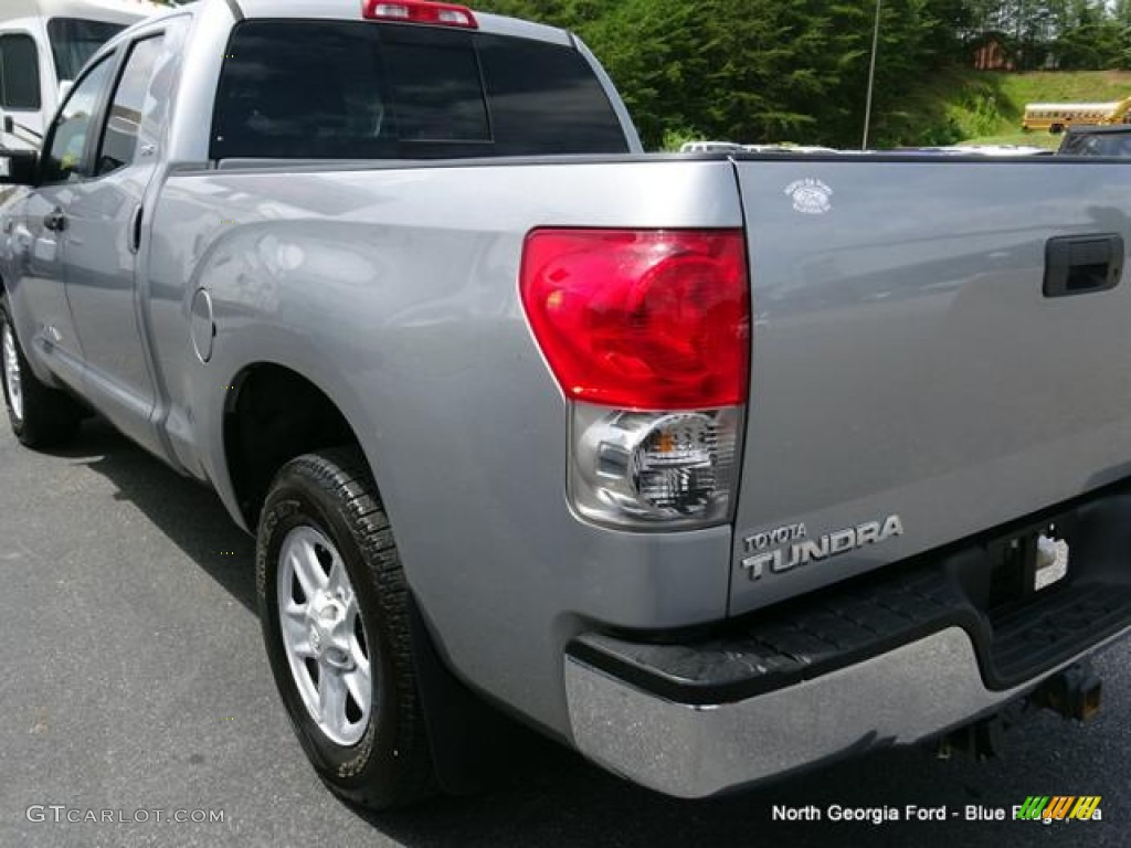 2008 Tundra SR5 Double Cab 4x4 - Silver Sky Metallic / Black photo #32