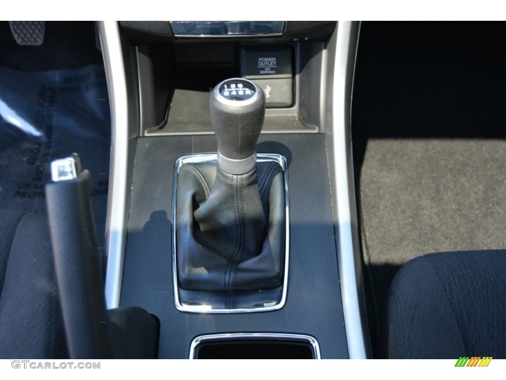 2015 Honda Accord EX Sedan Transmission Photos