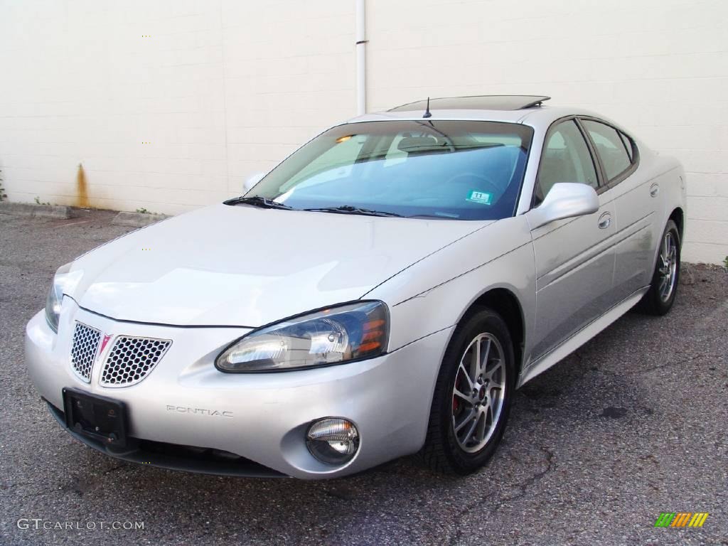 2004 Grand Prix GTP Sedan - Galaxy Silver Metallic / Dark Pewter photo #5