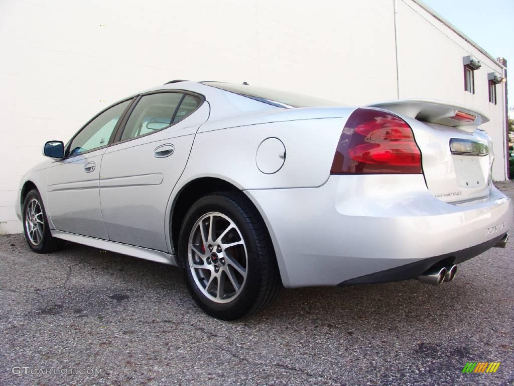 2004 Grand Prix GTP Sedan - Galaxy Silver Metallic / Dark Pewter photo #13