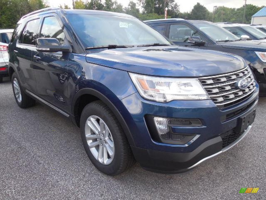 2016 Explorer XLT - Blue Jeans Metallic / Medium Light Camel photo #3