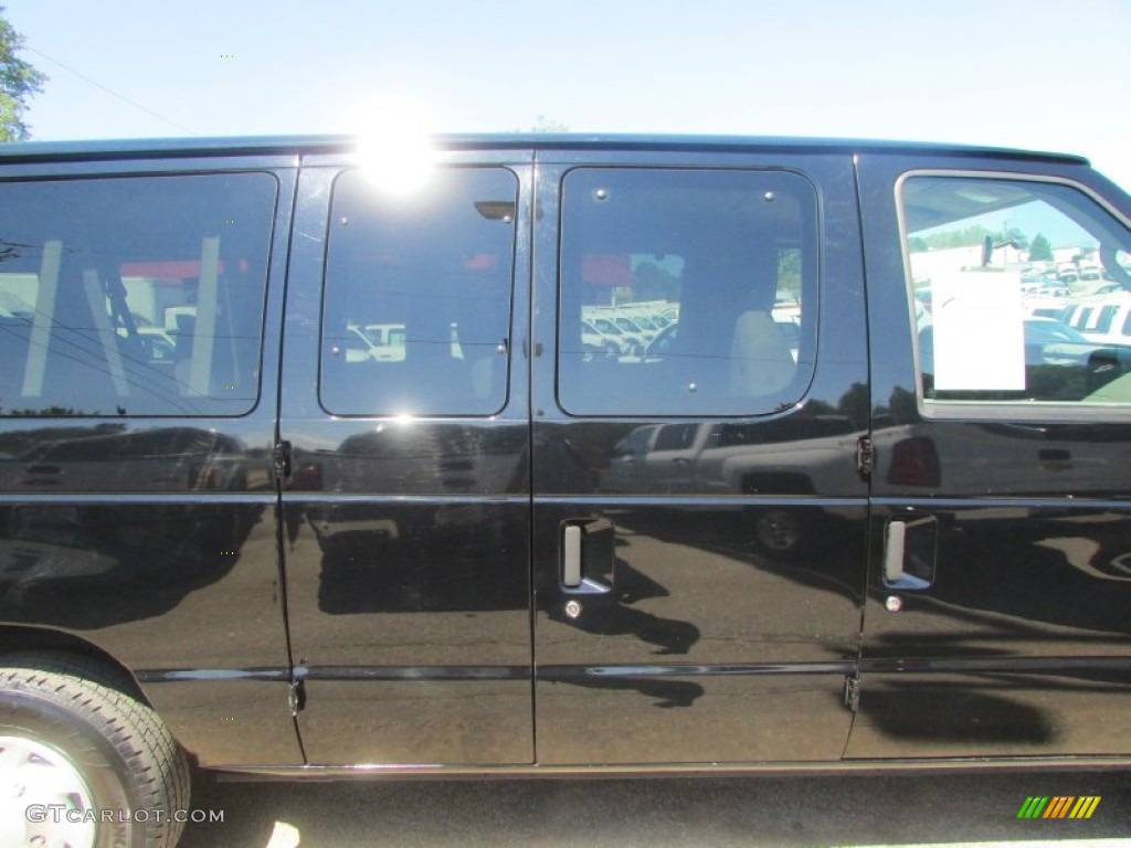 2013 E Series Van E350 XLT Extended Passenger - Black / Medium Flint photo #14