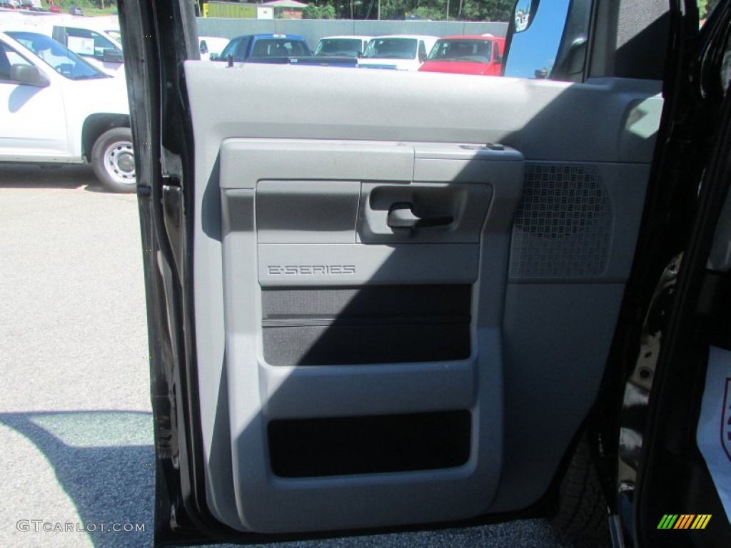2013 E Series Van E350 XLT Extended Passenger - Black / Medium Flint photo #40