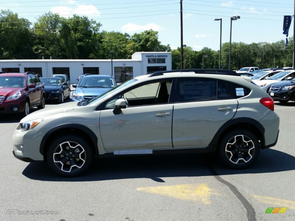 2015 XV Crosstrek 2.0i Premium - Desert Khaki / Black photo #3