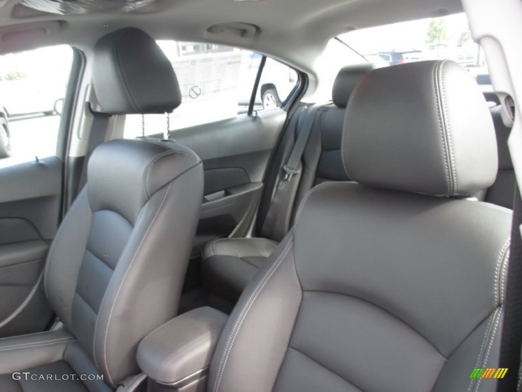 2016 Chevrolet Cruze Limited LT Front Seat Photos