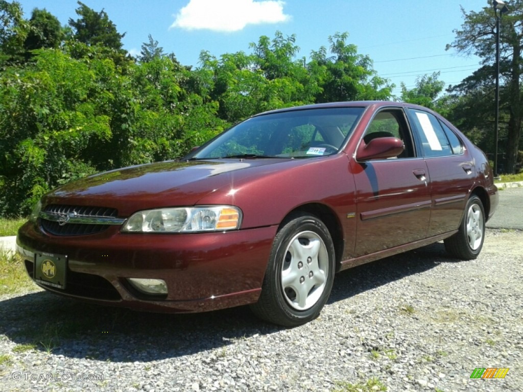 2001 Altima XE - Nouveau Ruby / Dusk photo #1