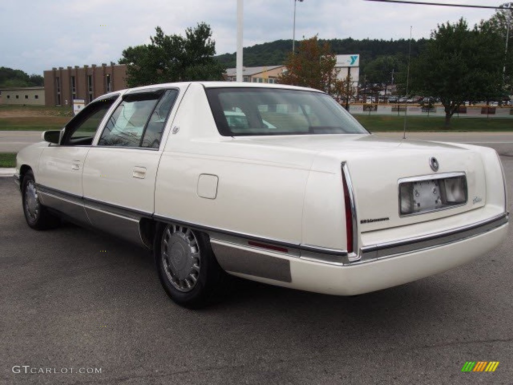1996 DeVille Sedan - White / Neutral Shale photo #3