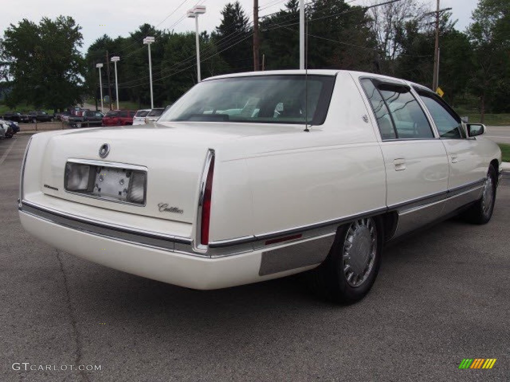 1996 DeVille Sedan - White / Neutral Shale photo #4