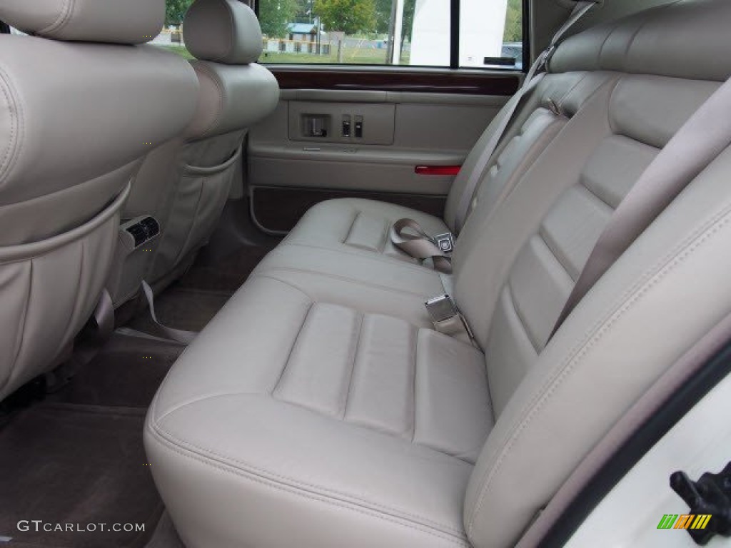 1996 DeVille Sedan - White / Neutral Shale photo #6