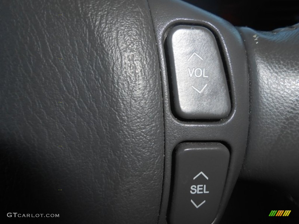 2005 DeVille Sedan - Light Platinum / Shale photo #14