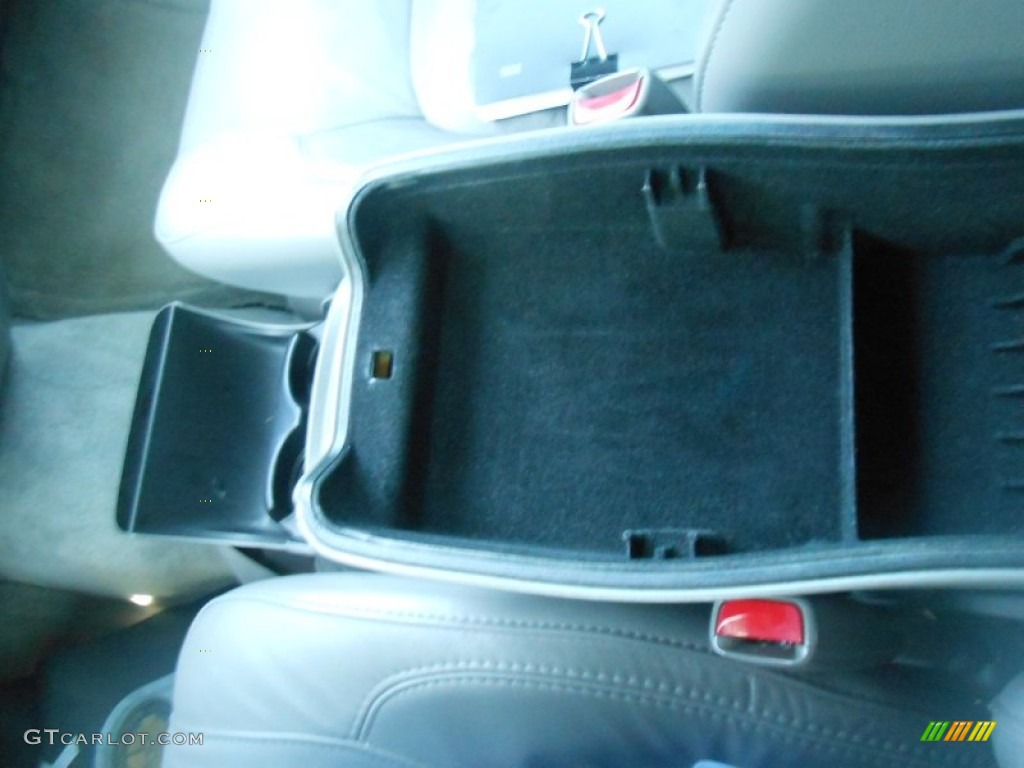 2005 DeVille Sedan - Light Platinum / Shale photo #24