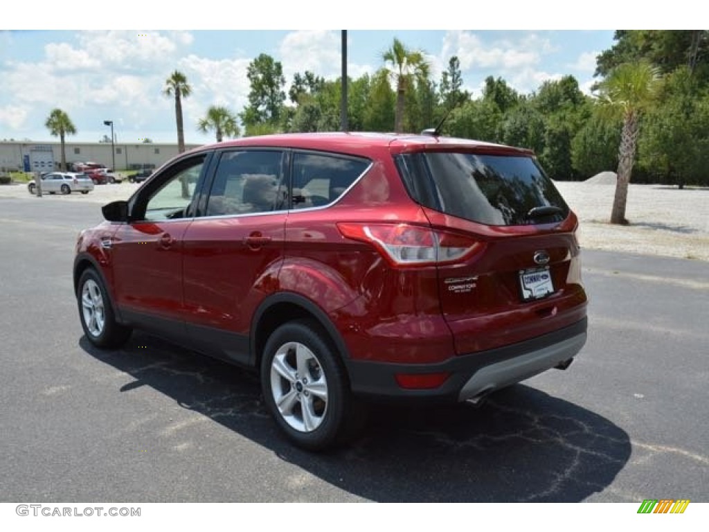 2016 Escape SE - Ruby Red Metallic / Charcoal Black photo #7