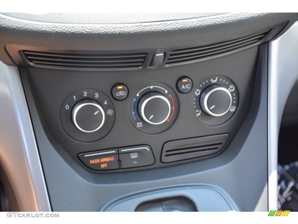 2016 Escape SE - Ruby Red Metallic / Charcoal Black photo #23