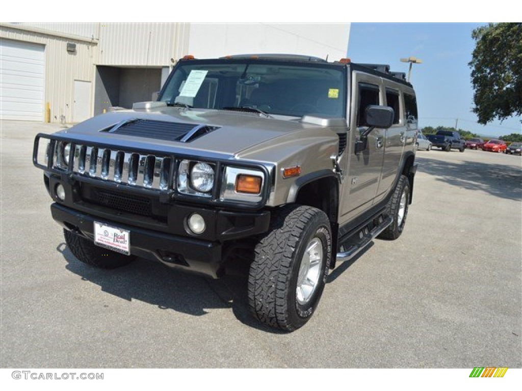 2005 H2 SUV - Desert Sand Metallic / Wheat photo #4
