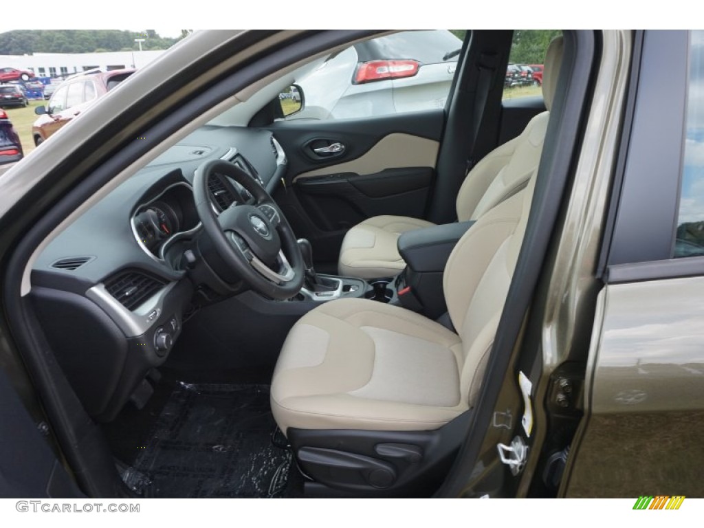 Black/Light Frost Beige Interior 2016 Jeep Cherokee Sport Photo #106343972