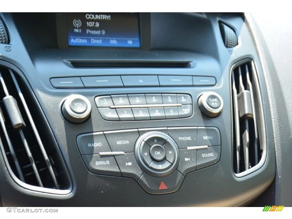2015 Focus SE Hatchback - Magnetic Metallic / Charcoal Black photo #23