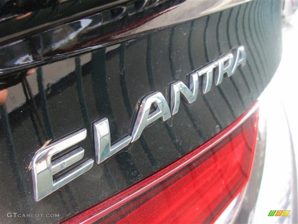 2016 Elantra SE - Phantom Black / Gray photo #5