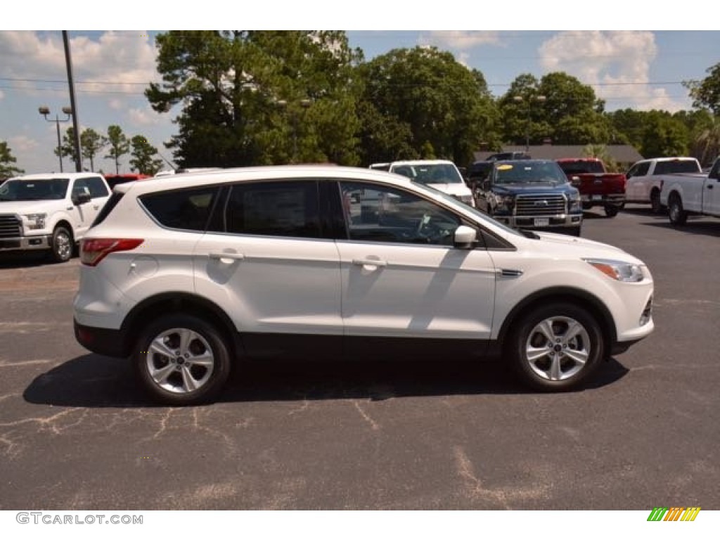 2016 Escape SE - Oxford White / Medium Light Stone photo #4