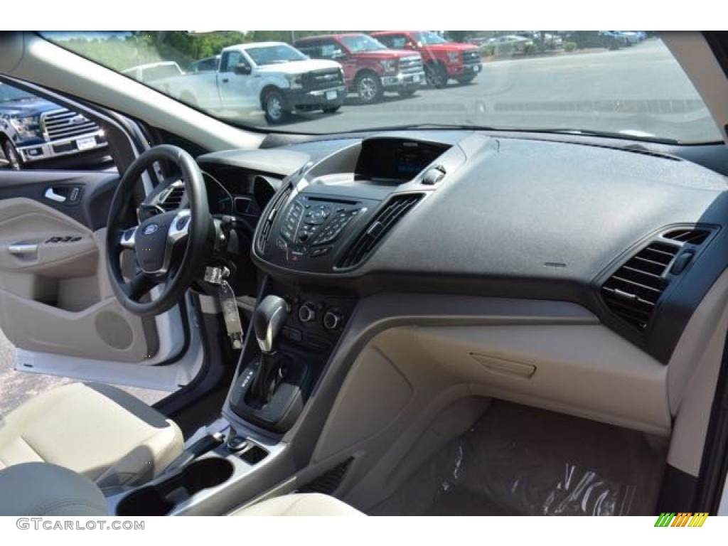 2016 Escape SE - Oxford White / Medium Light Stone photo #16