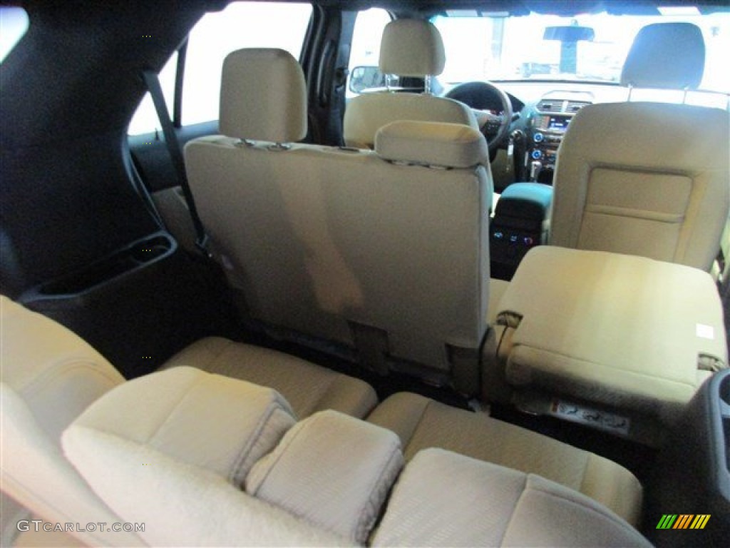 2016 Explorer FWD - Shadow Black / Medium Light Camel photo #12