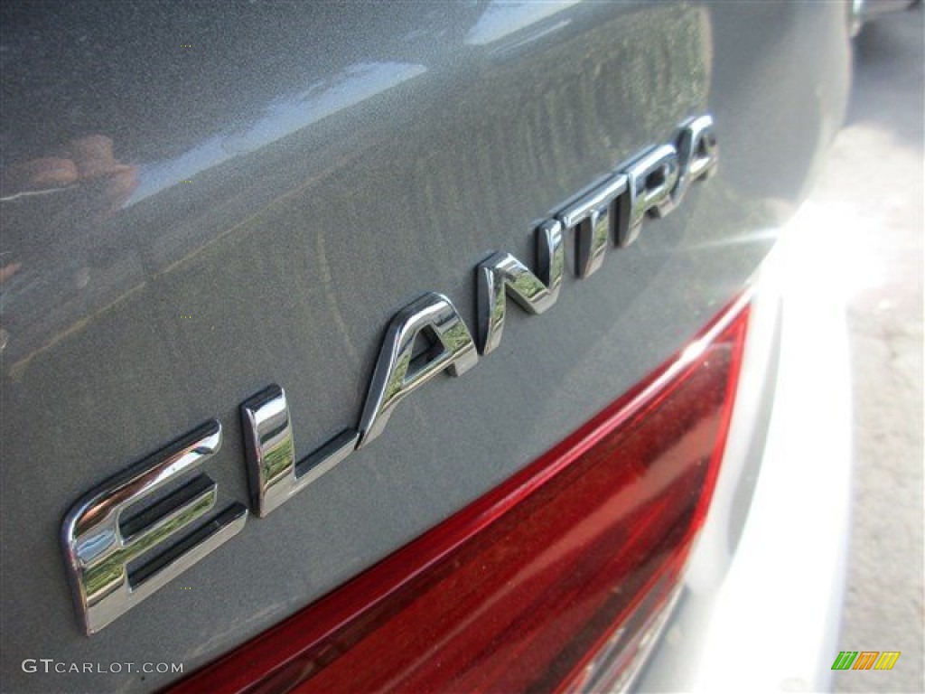 2015 Elantra SE Sedan - Titanium Gray Metallic / Black photo #5